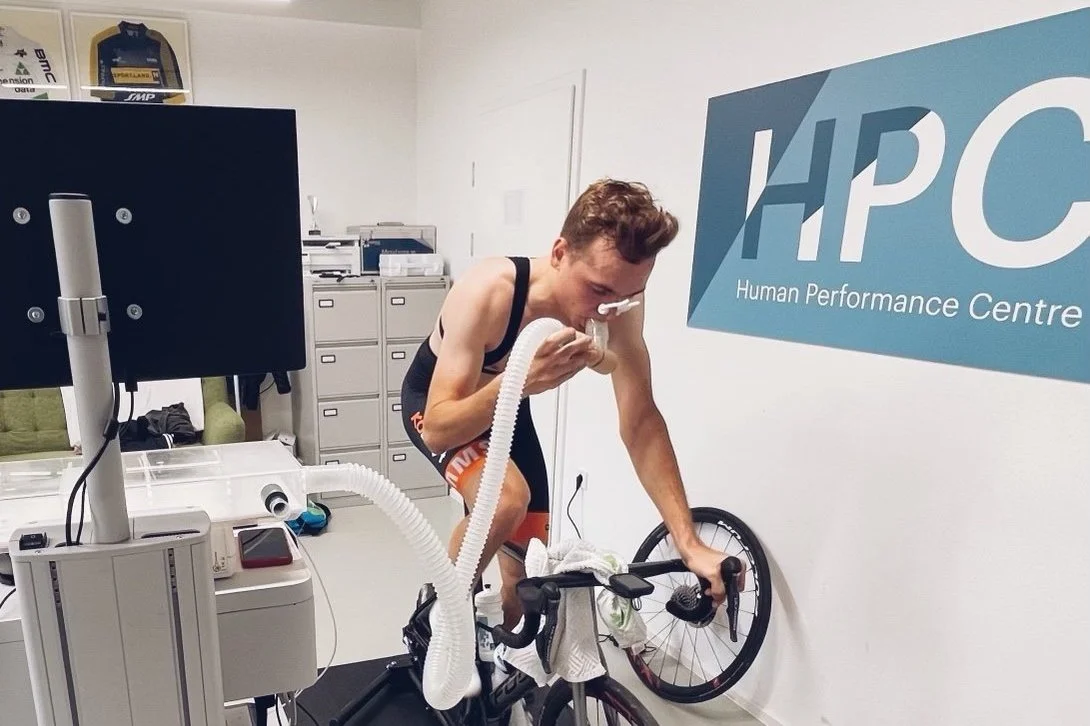 Koliko ogljikovih hidratov vnesti med vadbo za optimalno zmogljivost?